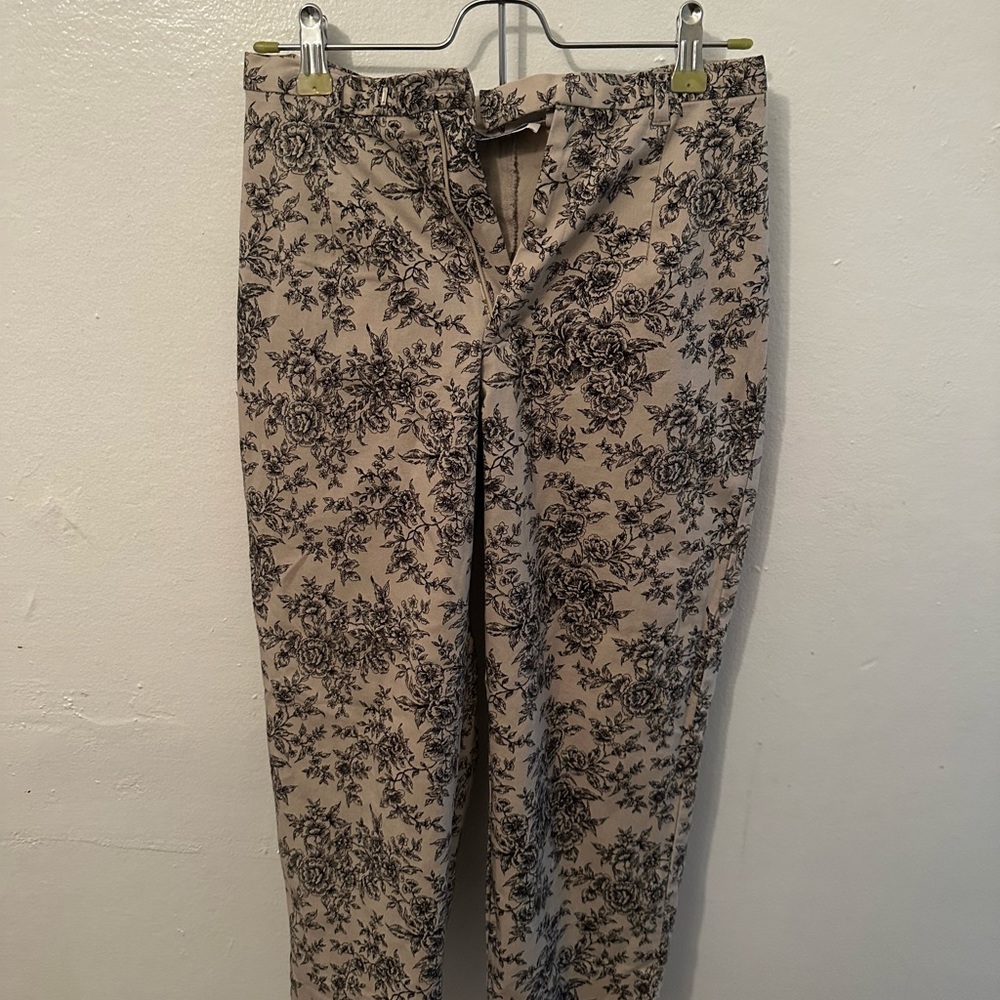 Vintage capri size 4 pants, worn pants, pixie pants for women petite